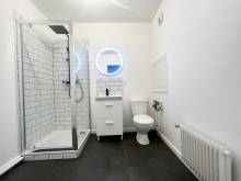 A vendre appartement F2T2 rénové avec une chambre et parking et cellier quartier CHU rive Droite à Rouen 76000